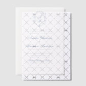 Formele Blauwe Bloemen Monogram Crest & Script Wed Vellum Uitnodigingen (Offset (Uitnodiging))