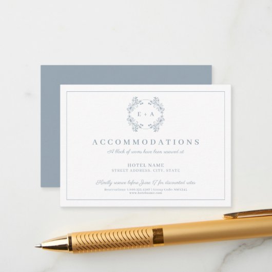 Formele Dusty Blue Monogram bruiloft Informatiekaartje (Voorkant / Achterkant in situ)