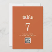 Formele Eenvoudige Terracotta QR Code Tafel Nummer Kaart (Voorkant)