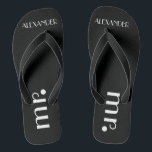 Formele Grooms Wedding Gepersonaliseerd Teenslippers<br><div class="desc">Een schattige toevoeging aan je strand of een bruiloft. Zwarte teenslippers met het woord "Mr." en de naam van de groep is gepersonaliseerd . Ga naar mijn winkel "The Hungarican Princess" op www.zazzle.com/hungaricanprincess* om de teenslippers van bruggen te bekijken. Kijk naar mijn afdeling "Teenslippers". Gefeliciteerd!</div>