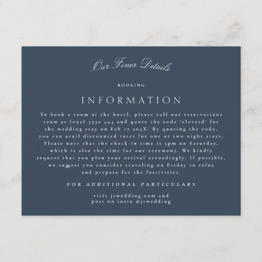 Formele marine blauwe kalligrafie bruiloft details informatiekaartje (Voorkant)