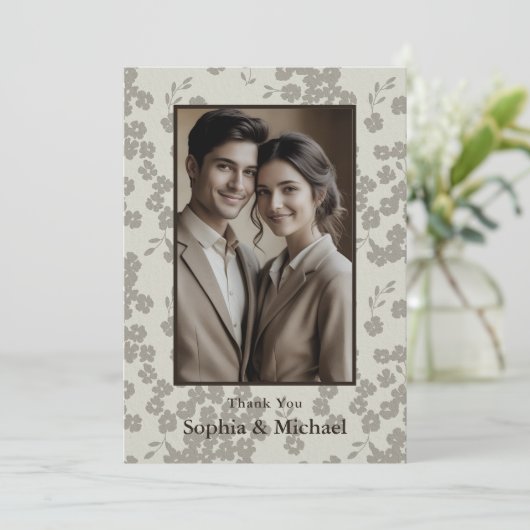 Formele Moderne Bloemen Huwelijk Dank u Kaart Grij (Staand voorkant)