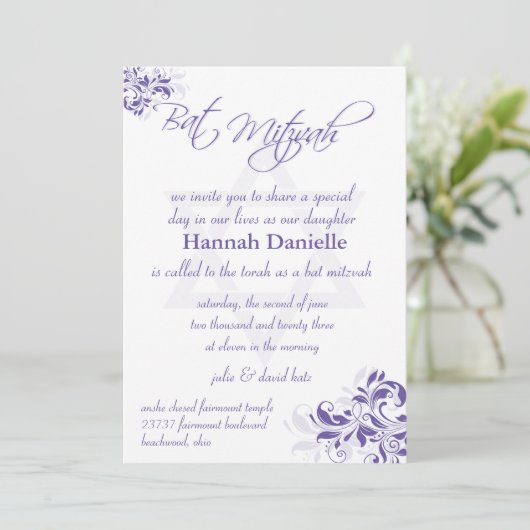 Formele paarse bloem Bat Mitzvah Kaart (Staand voorkant)