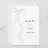Formele witte boog lint elegante bruiloft bedankkaart (Voorkant)