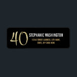 Formele Zilveren Zwart en Goud 40e Verjaardagsfees Etiket<br><div class="desc">Formele zilveren, zwart & goud 40e verjaardagsfeestje retour adreslabels. Deze formele, stijlvolle labels hebben het nummer "40" in sprankelende gouden kop en het woord "veertig" overlapt in cursief zilveren schrift, beide op een slimme zwarte achtergrond met een elegante gouden verlooprand. Pas deze labels aan door de naam van de jarige...</div>