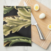 Fornamental Floral Design with Black Borders Theedoek (Quarter Fold)