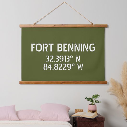 Fort Benning Latitude Lengtegraad Hangend Wandkleed (Slaapkamer)