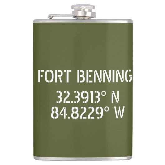 Fort Benning Latitude Lengtegraad Heupfles (Voorkant)