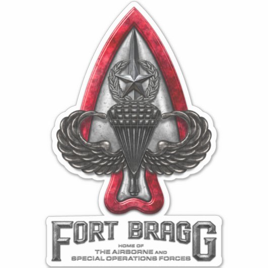 Fort Bragg 14"Hoge Custom-Cut Vinyl Sticker (Voorkant)