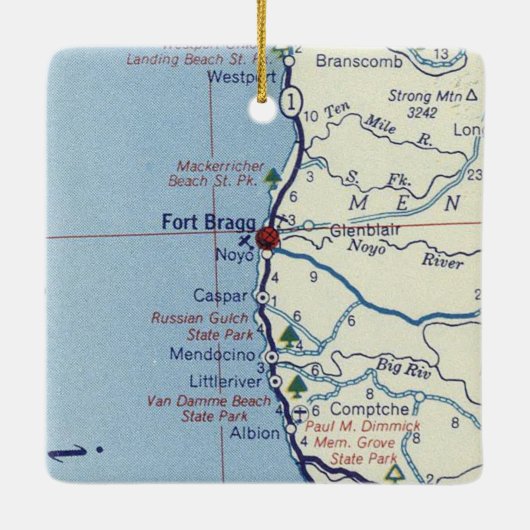 Fort Bragg Retro Map Keramisch Ornament (Achterkant)