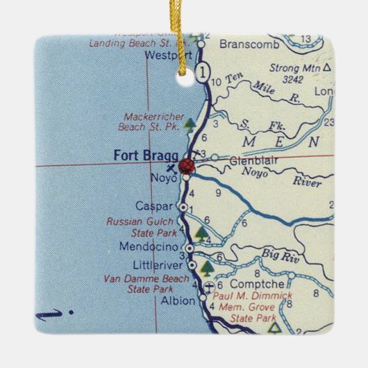 Fort Bragg Retro Map Keramisch Ornament (Voorkant)