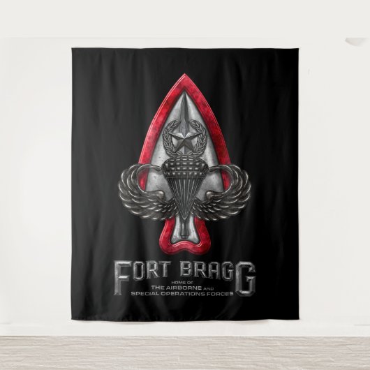 Fort Bragg Wandkleed (Voorkant)