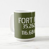 Fort Irwin Latitude Longitude Koffiemok (Voorkant links)