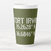 Fort Irwin Latitude Longitude Latte Mok (Voorkant)