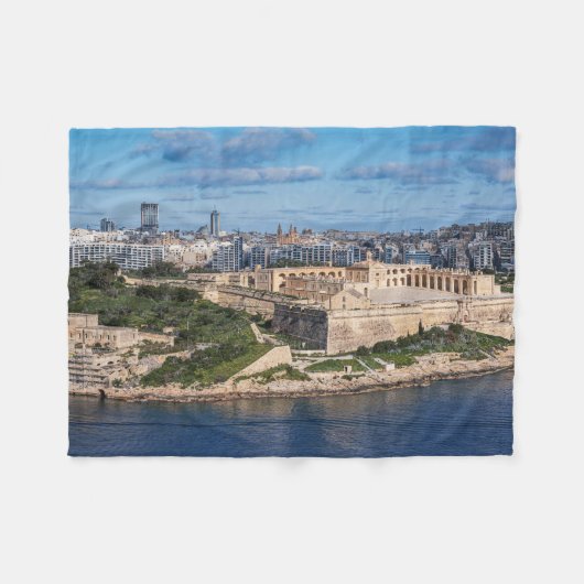 Fort Manoel en Sliema uit Valletta, Malta Fleece Deken (Voorkant (Horizontaal))