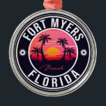 Fort Myers Beach Retro - Florida Souvenirs Metalen Ornament<br><div class="desc">Fort Myers strandontwerp. Zonneontwerp met je favoriete strand en zee van Florida,  geschikt voor Amerikaanse strandliefhebbers,  vooral die van Fort Myers Beach houden.</div>