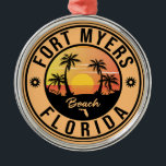 Fort Myers Beach Retro - Florida Souvenirs Metalen Ornament<br><div class="desc">Fort Myers strandontwerp. Zonneontwerp met je favoriete strand en zee van Florida,  geschikt voor Amerikaanse strandliefhebbers,  vooral die van Fort Myers Beach houden.</div>
