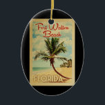 Fort Walton Beach Palm Tree Vintage Travel Keramisch Ornament<br><div class="desc">Een unieke retro middeleeuwse moderne Fort Walton Beach Florida-kunst van het oude poster. Het bevat een gebogen palmboom op zandige stranden met oceaan onder een blauwe troebele hemel.</div>