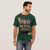 **"Fortis Fortuna Adiuvat - ShaMen's Basic T-shirt (Voorkant volledig)
