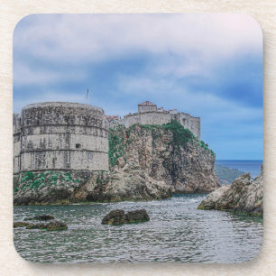 Fortress walls, rocky kust en zee in Kroatië Bier Onderzetter