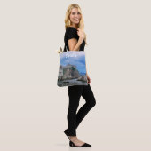 Fortress walls, rocky kust en zee in Kroatië Tote Bag (Op model)