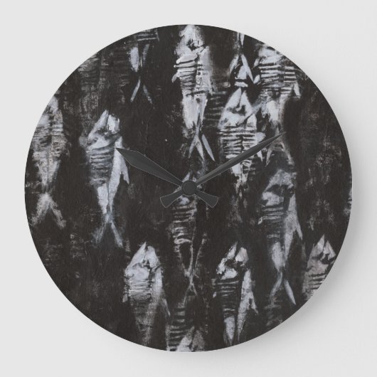 Fossil White Fish op zwarte achtergrond Grote Klok (Voorkant)