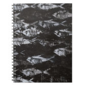 Fossil White Fish op zwarte achtergrond Notitieboek (Voorkant)