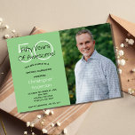 Foto 50th Birthday Party Invitation Green voor hem Kaart<br><div class="desc">Voeg zijn foto toe aan deze uitnodiging van 50e verjaardag. Alle velden kunnen worden bewerkt om je eigen gegevens toe te voegen. Het vijftig veld kan ook worden bewerkt in hoesje,  dit is voor een ander verjaardagsjaar. Voeg je eigen afbeelding van de verjaardagsman toe!</div>