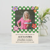 Foto 76e verjaardag uitnodiging Retro Groovy Flora (Staand voorkant)