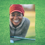 Foto Aangepaste Gift Golfer Golfhanddoek<br><div class="desc">Dit ontwerp is gemaakt met behulp van digitale kunst. Het kan in het gebied worden aangepast door de klik aan te passen en de naam, initialen of woorden aan te passen. U kunt de tekstkleur en de stijl ook veranderen of de tekst voor een slechts ontwerp van het afbeelding schrappen....</div>