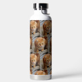 Foto Aangepaste Sjabloon met wieltjes op wieltjes Waterfles (Links)