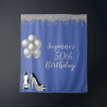 Foto achtergrond 50th Birthday Party Silver Glitte Wandkleed<br><div class="desc">Dit ontwerp werd gecreeerd door digitale kunst. Het kan worden gepersonaliseerd door de pas verdere optie te kiezen. Neem contact met me op colorflowcreations@gmail.com als je dit ontwerp op een ander product wilt gebruiken. Koop mijn oorspronkelijke abstracte acrylschilderij te koop op www.etsy.com/shop/colorflowart. Zie meer van mijn creaties of volg me...</div>