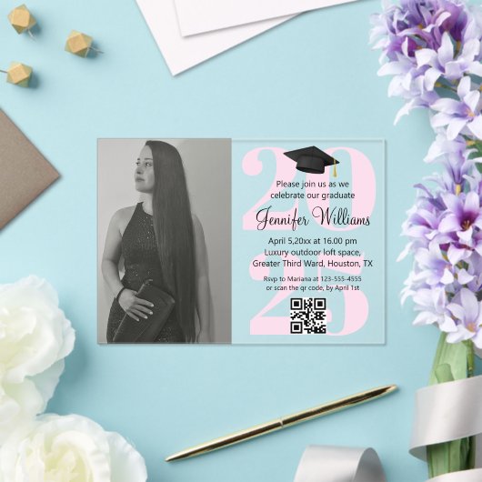 Foto afstuderen 2025 Party QR Code Roze Script Acryl Uitnodigingen (Insitu (Huwelijk))