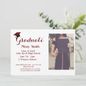 Foto Afstuderen, Klasse van 2024 Maroon Invitation Kaart (Staand voorkant)