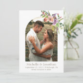 Foto: Arch Trendy Sage Green Boho Flowers Wedding Save The Date (Staand voorkant)