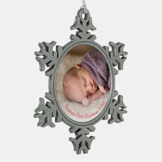 Foto: Baby Girl Pink Babys eerste kerstdag Tin Sneeuwvlok Ornament (Links)