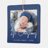 Foto Baby's Eerste Kerstmarineblauw Wit Keramisch Ornament (Links)