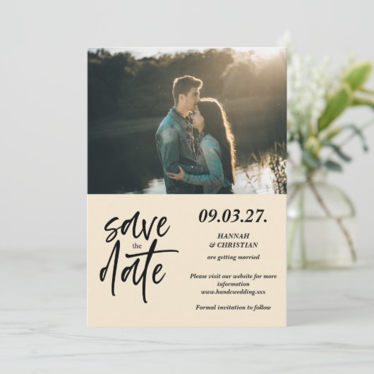 Foto Beige Minimalist Bewaar de datum Save The Date (Staand voorkant)