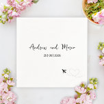 Foto Bestemming Boarding Pass Bruiloft Servet<br><div class="desc">Maak uw huwelijksreceptie onvergetelijk met gepersonaliseerde bruidsservetten. Deze cocktail servetten zijn voorzien van uw paar namen, trouwdatum zeker om de bruiloft te maken is ongelooflijk. Deze minimalistische zwart-wit kalligrafie boarding pass bruiloft servet is perfect voor een bestemming bruiloft of een strand bruiloft. Vind de volledige bruiloft uitnodiging suite in onze...</div>