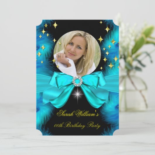 Foto: Blauwgroen Blue Feathers Bow Gold Birthday P Kaart (Staand voorkant)