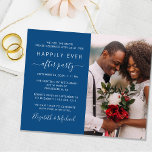 Foto Blue Wedding Reception Invitation<br><div class="desc">Grafische budgetvriendelijke klassieke blauwe ontwikkeling / privé trouwaankondiging met een uitnodiging voor trouwontvangst die uw foto en "Gelukkig Ever After Party" in moderne witte typografie en een stijlvol wit script met swashes bevat. Pas uw partij of ontvangstdetails aan en voeg uw namen in een handtekeningsachtig manuscript toe.</div>