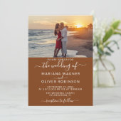 Foto Boho Bruin Elegante Script Bruiloft Kaart (Staand voorkant)