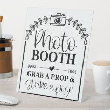Foto Booth Grab A Prop & Strike A Pose