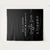 Foto booth zwart met 'Happily Ever After' Wandkleed (Voorkant (horizontaal))