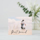 Foto Bruiloft Datum Uitstel Aankondiging Briefkaart (Staand voorkant)