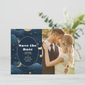 Foto Celestial Midnight Blue Sterren Maan Bruiloft Save The Date (Staand voorkant)
