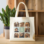 Foto Collage Custom Monogram Mint Green Tote Bag<br><div class="desc">U kunt de foto's van het Instagram voor dit ontwerp gebruiken. Gebruik 8 vierkante foto's om een uniek en persoonlijk cadeau te creëer. Of je kunt de hipster puppy houden en een trendy keepslag maken. Als u de afbeeldingen moet aanpassen,  klik op het aanpassingshulpmiddel om veranderingen aan te brengen.</div>