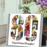 Foto Collage Persoonlijk nummer 80 Birthday Fotoplaat<br><div class="desc">80th Birthday Plaque - gepersonaliseerd met een fotocollage van je favoriete foto's en aangepaste tekst. Het fotomalplaatje is opstelling klaar voor u om uw foto's toe te voegen, die in de vorm van een aantal 80 zullen worden getoond. De formulering, die momenteel luidt "Gefeliciteerd [naam]!", kan ook worden aangepast. Blader...</div>