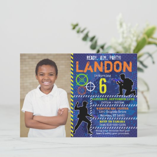 Foto Dart Label Party Dart Wars Verjaardagsuitnodi Kaart (Staand voorkant)