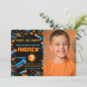 Foto Dart Party Verjaardag Uitnodiging | Dart Pist (Staand voorkant)